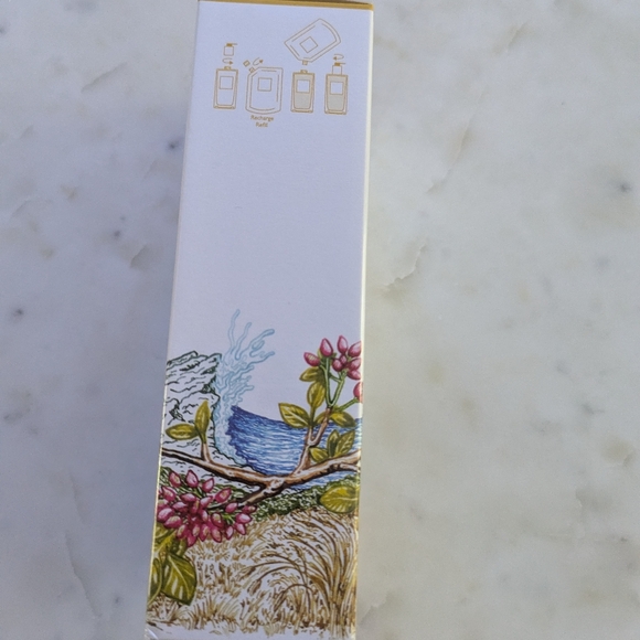 Hermès Un Jardin a Cythere Moisturizing Body Lotion 6.5oz - Picture 4 of 5